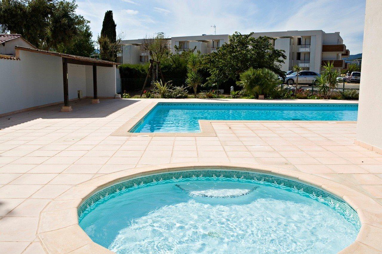 Vacanceole - Residence Carre Marine Мандельє-ла-Напуль Екстер'єр фото